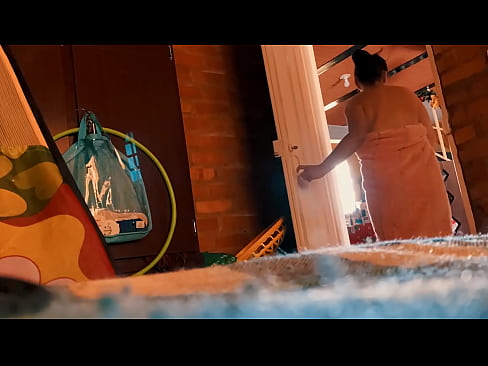 ❤️ Mon oncle me suit dans la douche, il me baise pendant que je prends une douche. Vidéo de sexe at us ❤