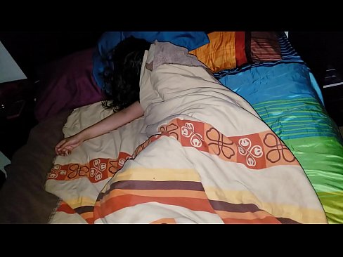 ❤️ Beau-fils réprimandant sa jeune belle-mère pendant qu'elle dort. Vidéo de sexe at us ❤
